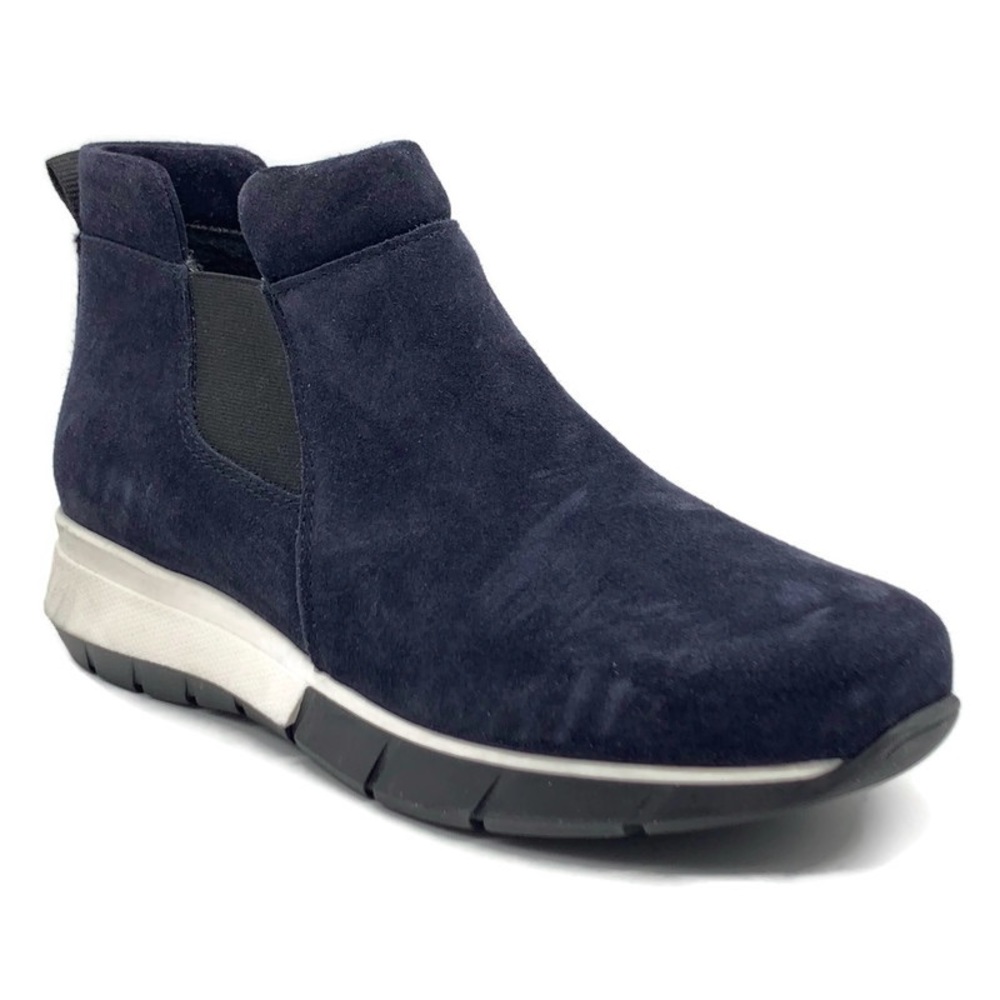 LA CANADIENNE Nikki Suede Slip-On Sneakers in Navy